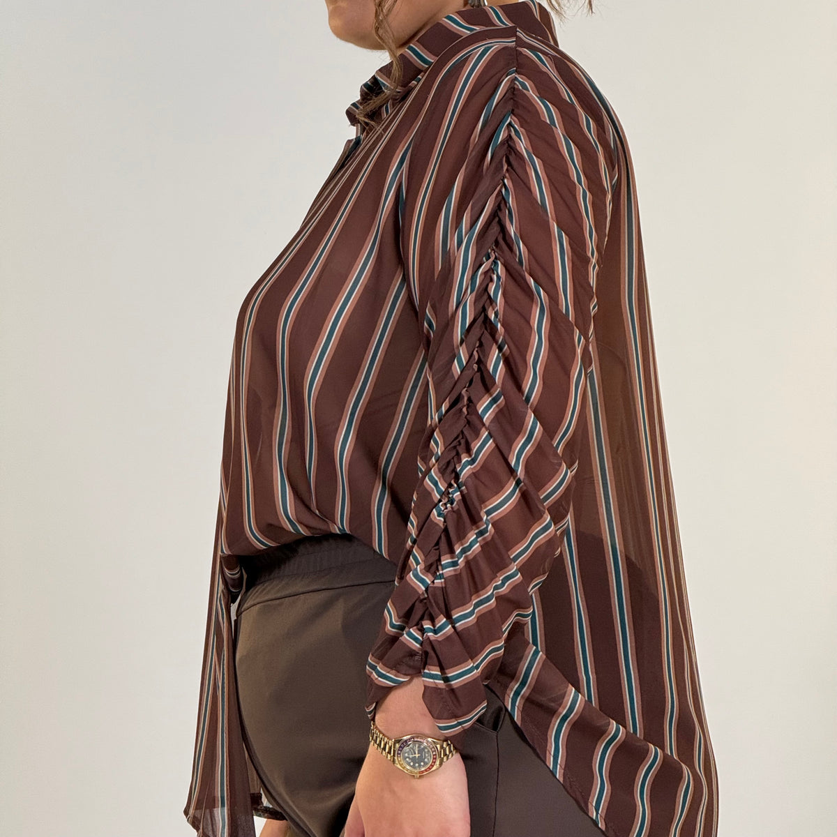 Camicia con maniche drappeggiate