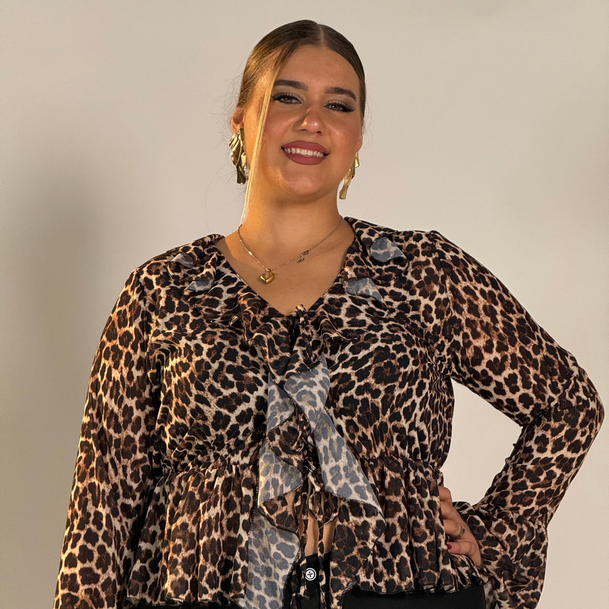 Blusa Animalier con Volant