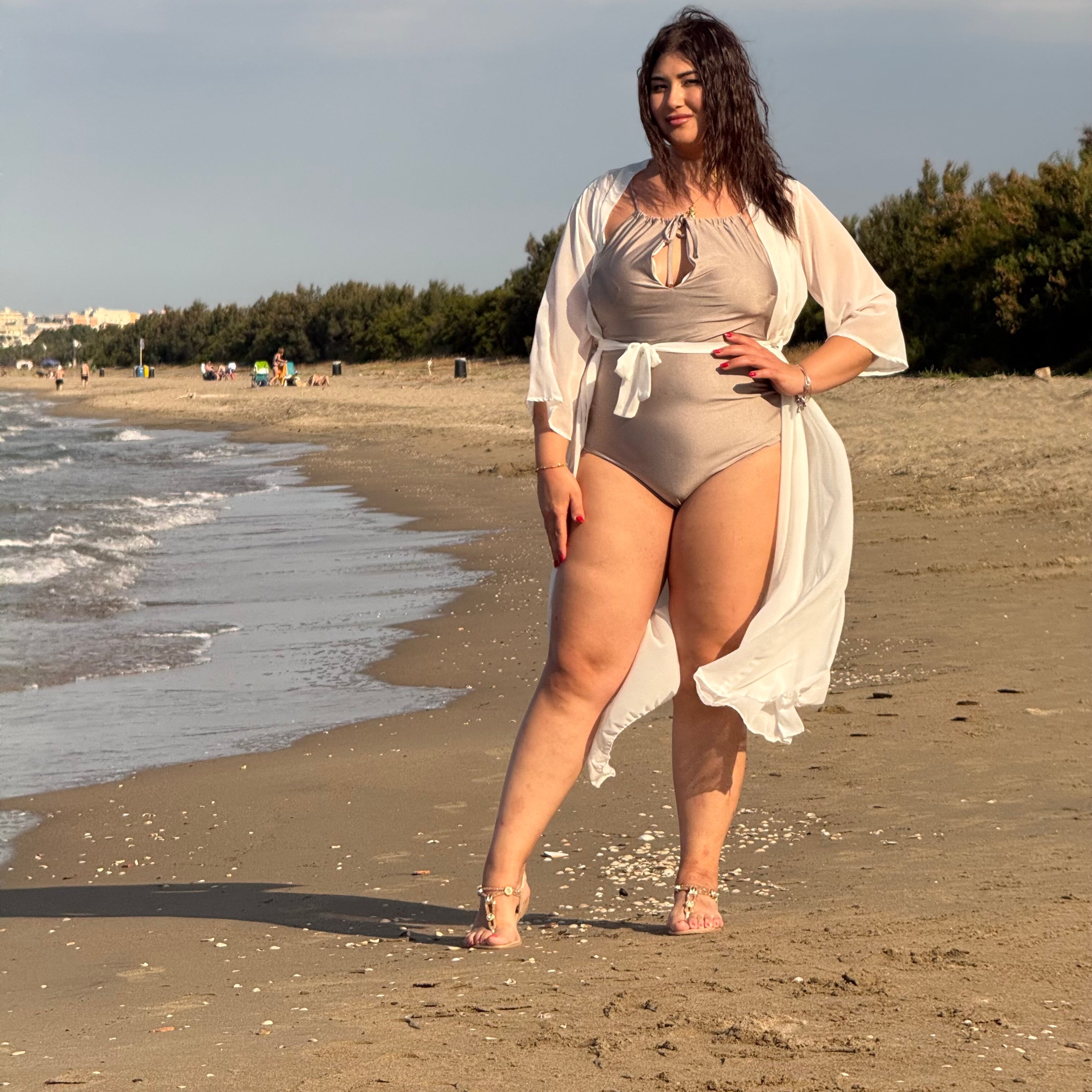 Bikini Resort intero