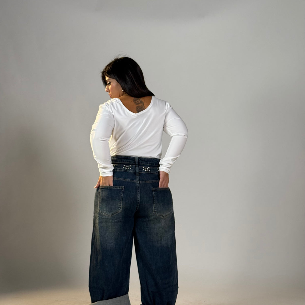 Jeans doppia chiusura e dettaglio in vita ✨