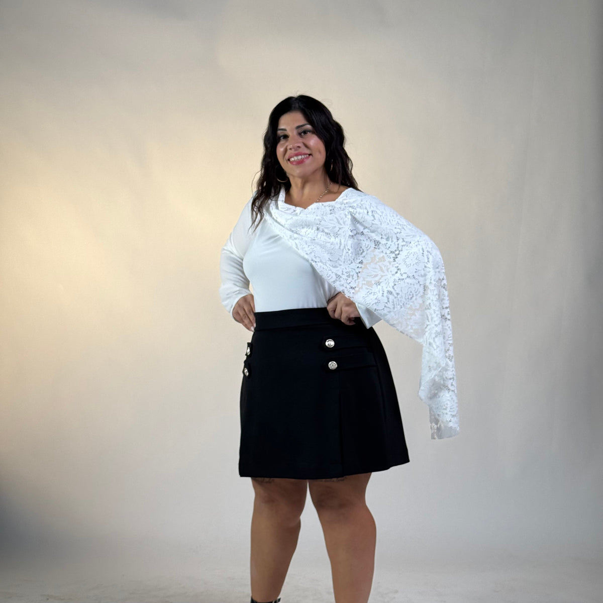 Maglia con Stola Laterale in Pizzo