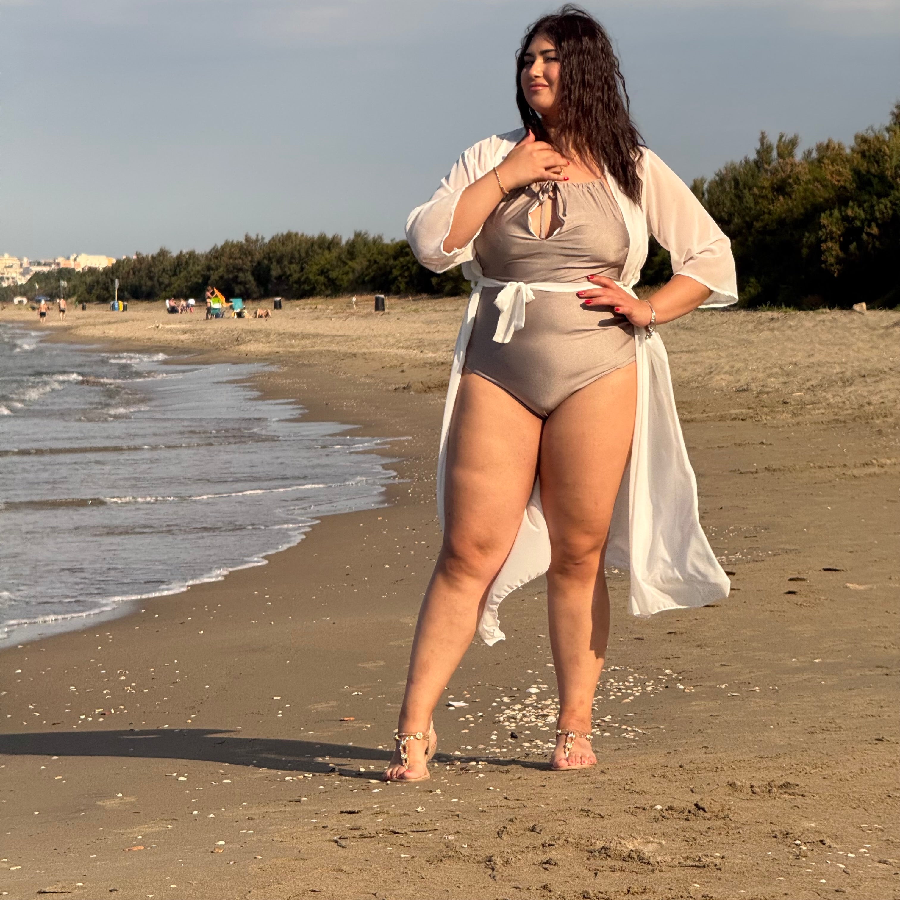 Bikini Resort intero