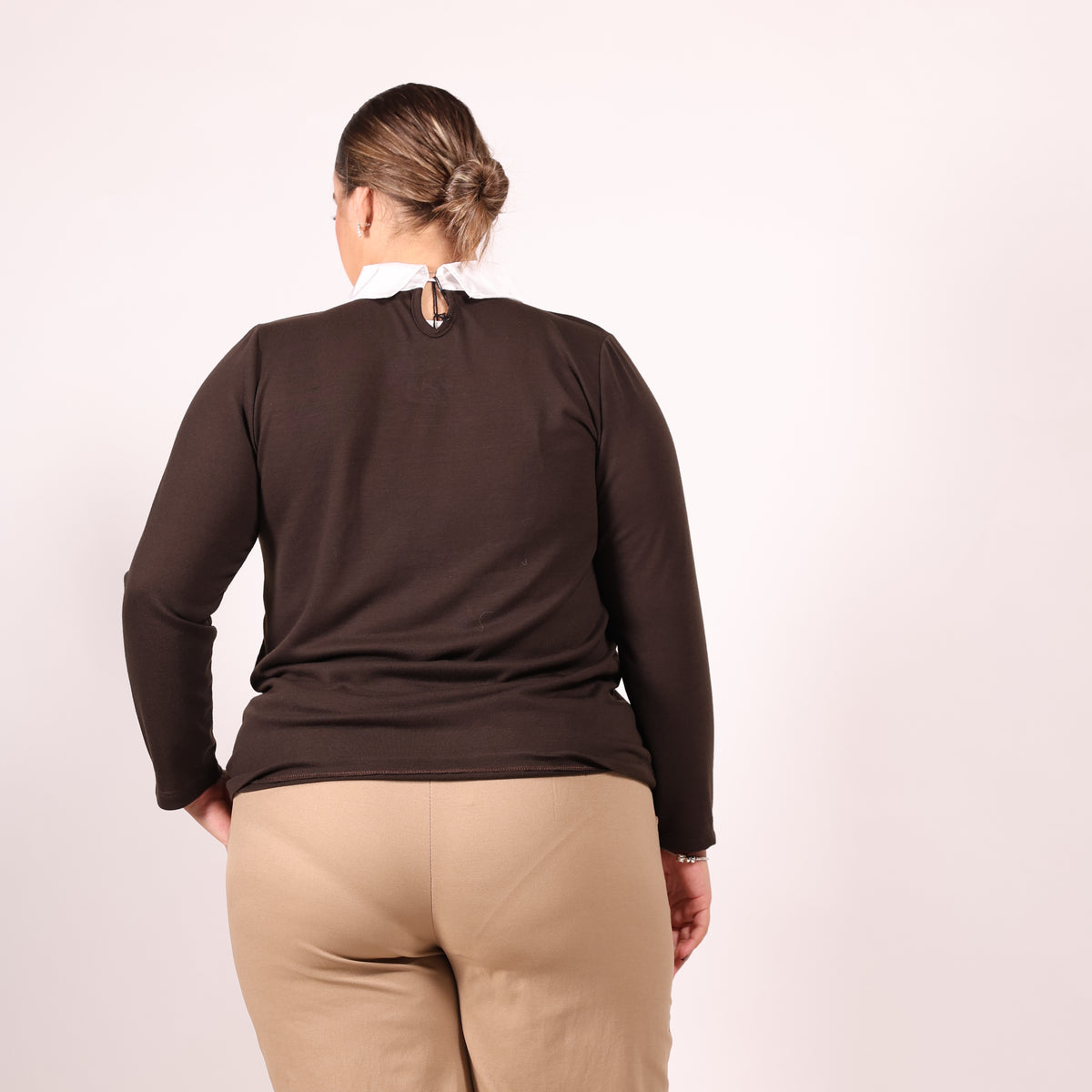 Maglia in Filo con Collo Strass Curvy