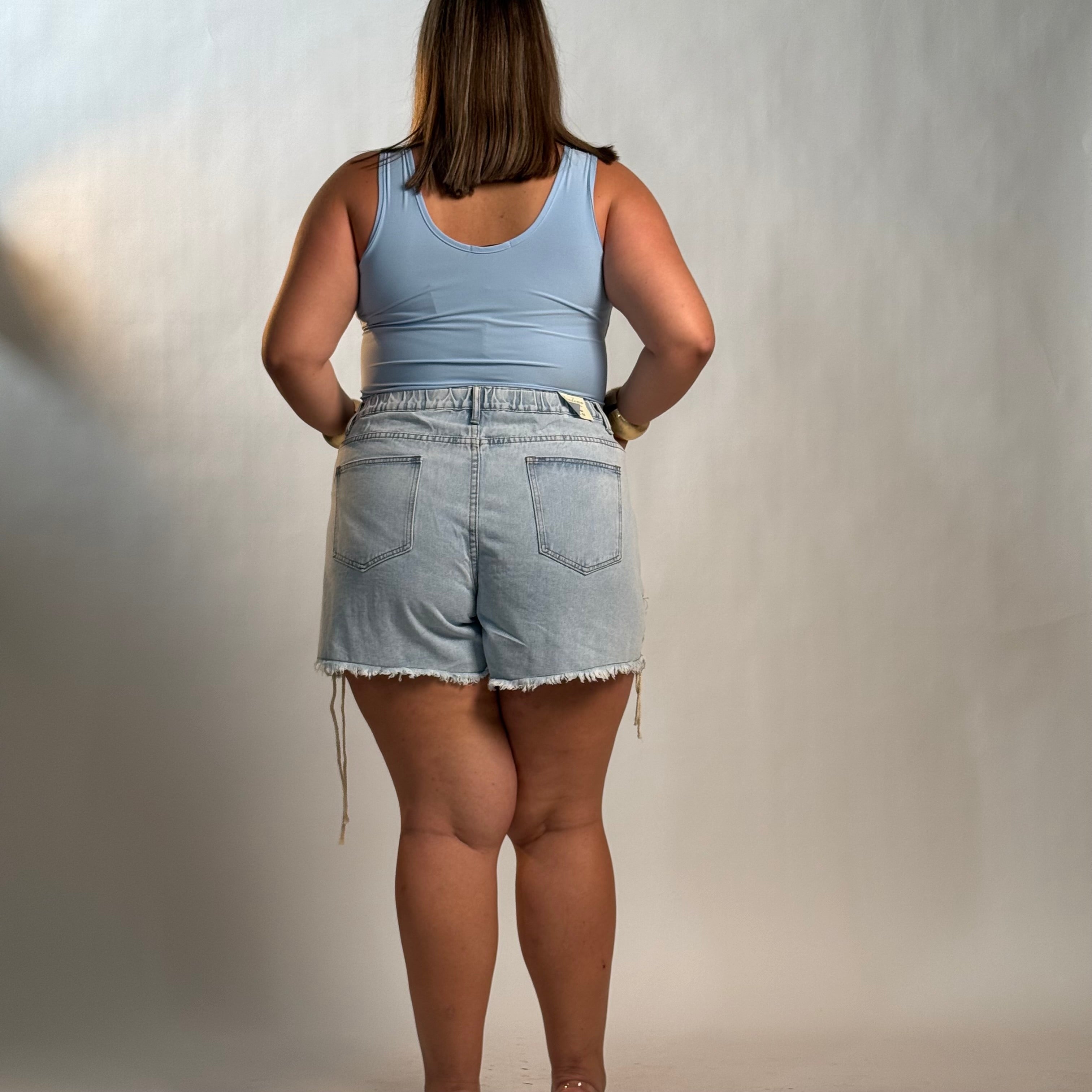Short Eleonora