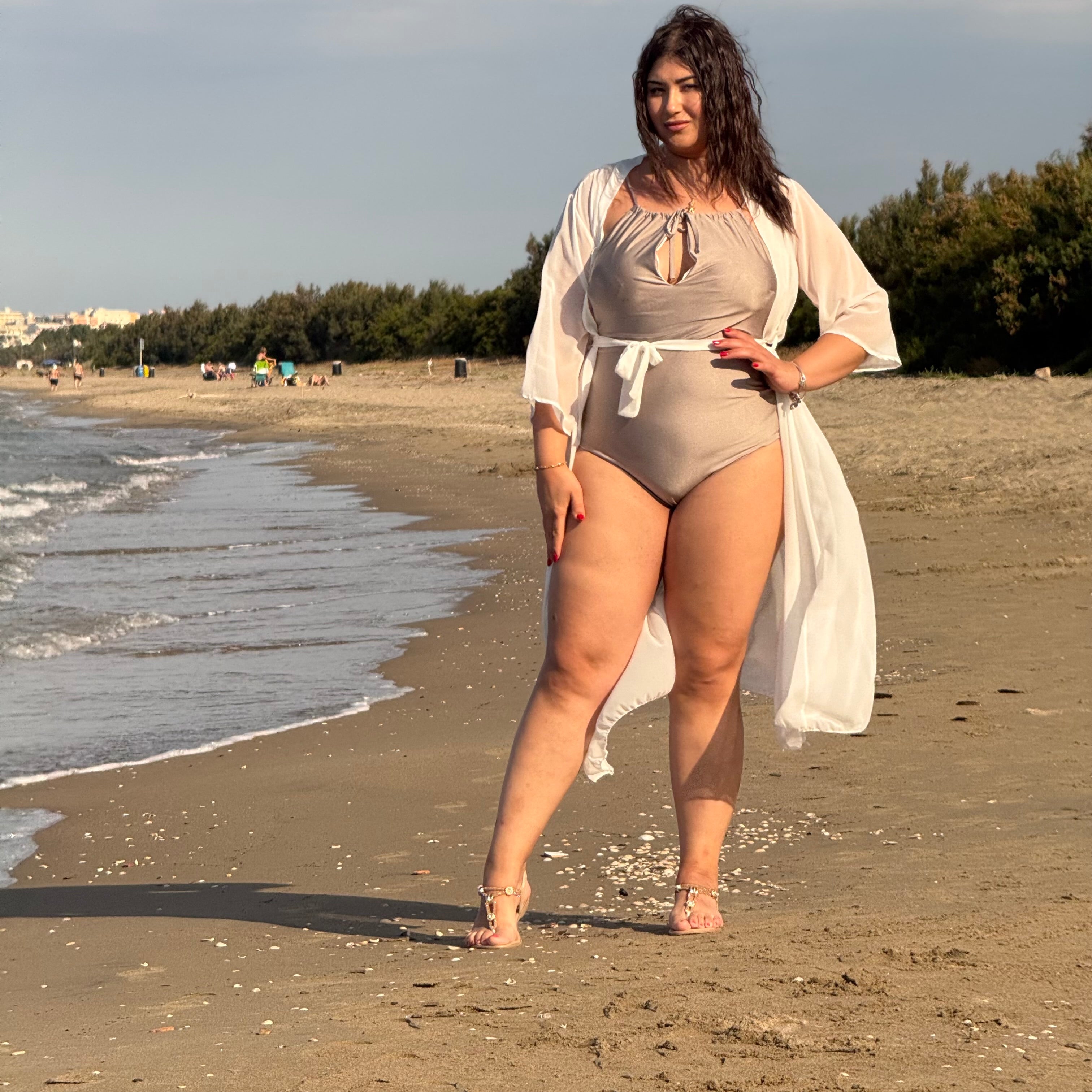 Bikini Resort intero