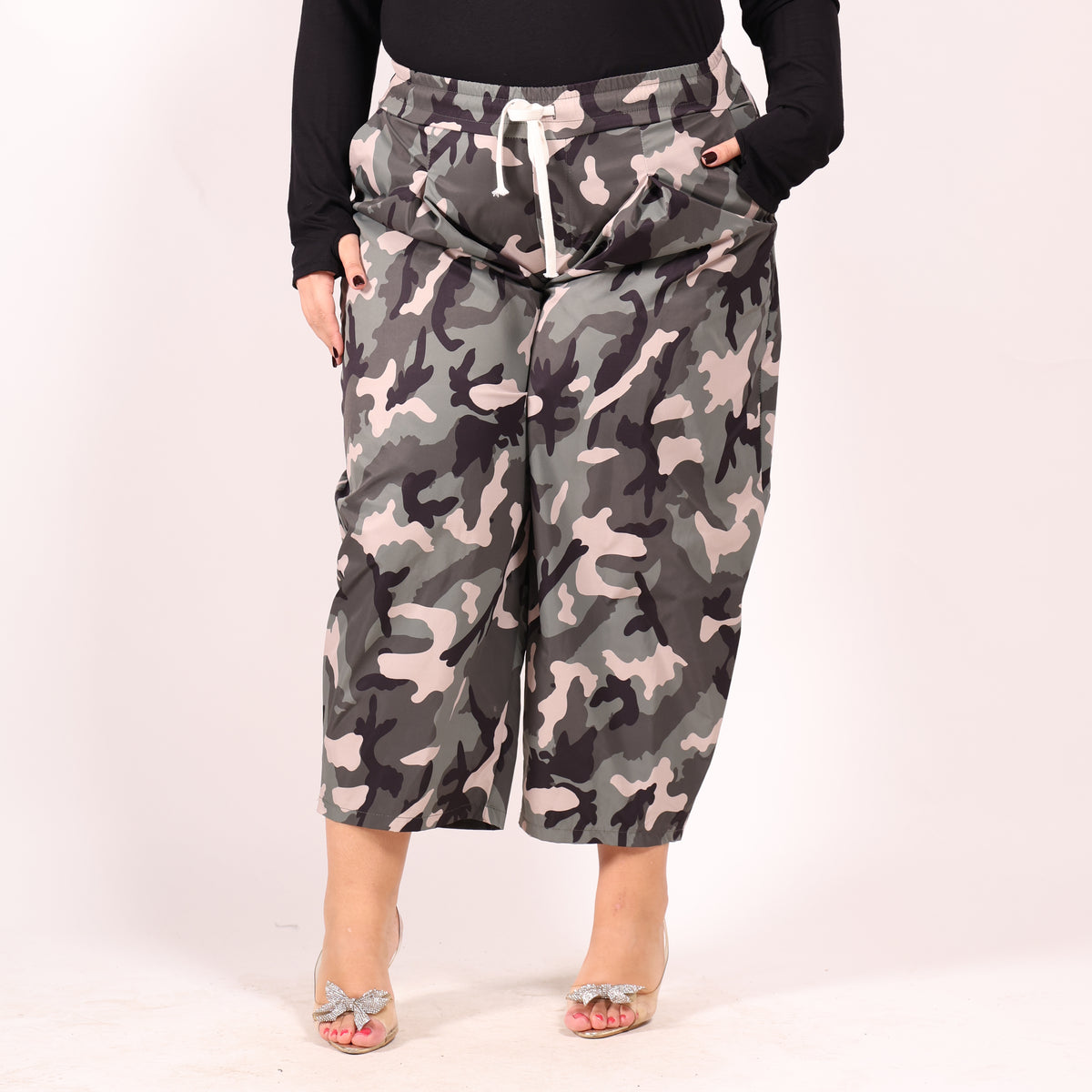Pantalone Mimetico ( sul verde )