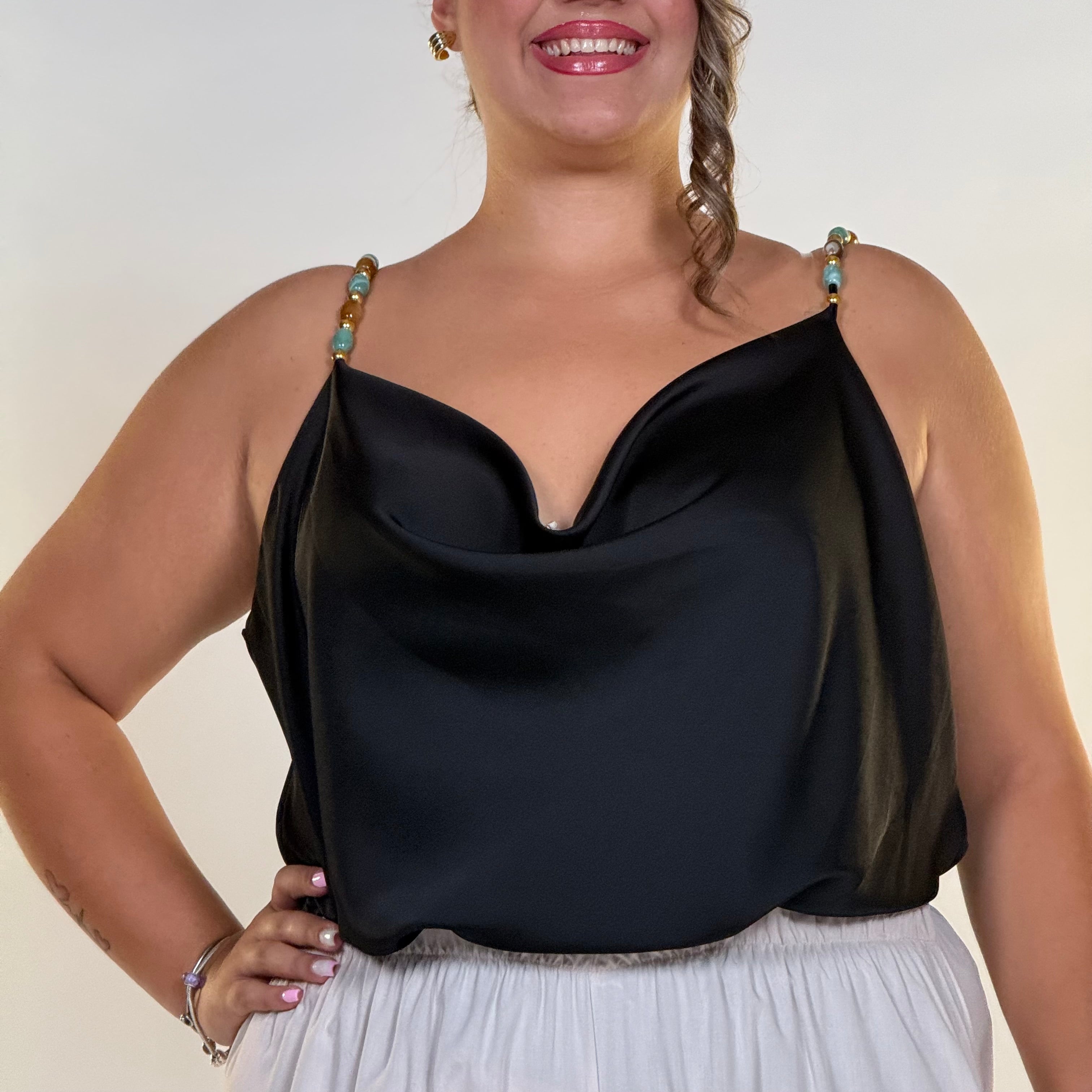 Top con perline colorate