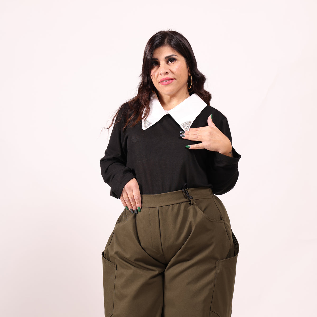 Maglia in Filo con Collo Strass Curvy