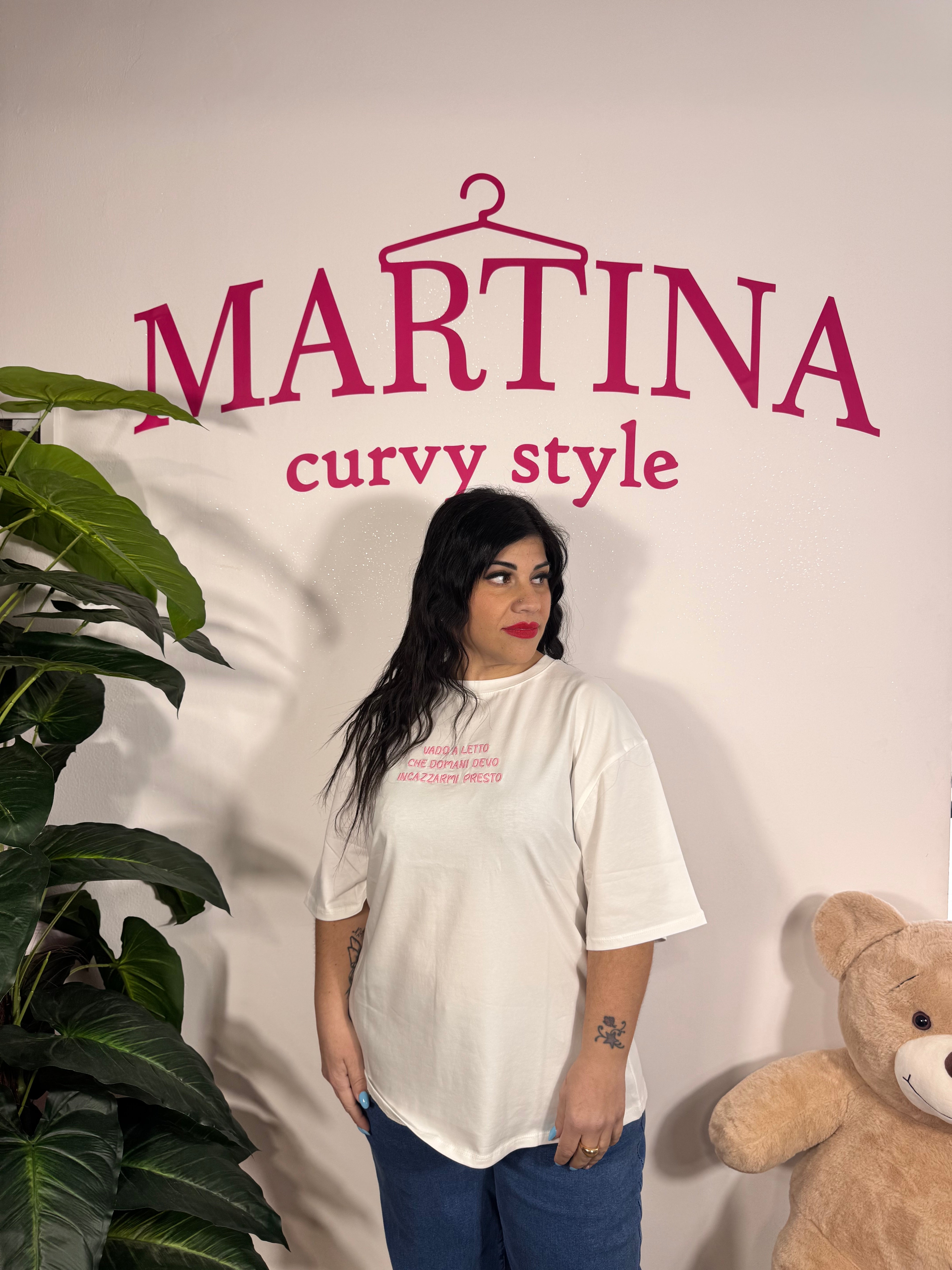 T-shirt “ vado a letto che domani devo incazzarmi presto “